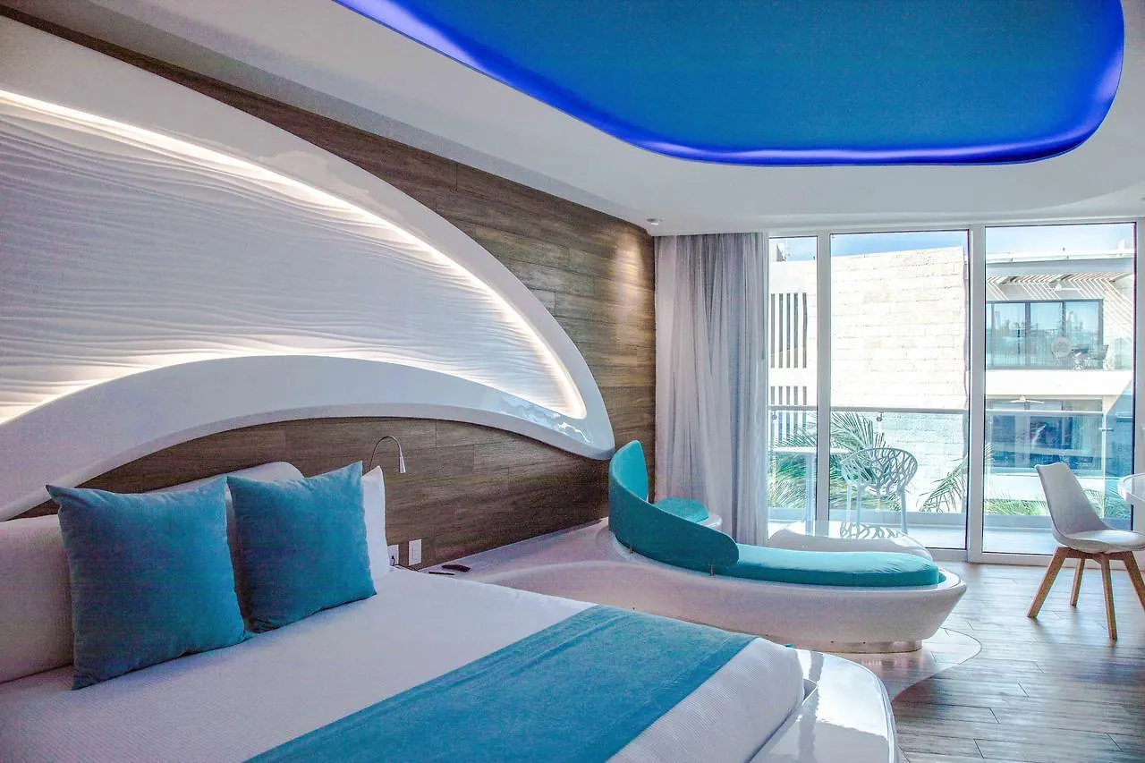 We Uniq Hotel El Carmen Adults Only 5*, Playa del Carmen Mexico