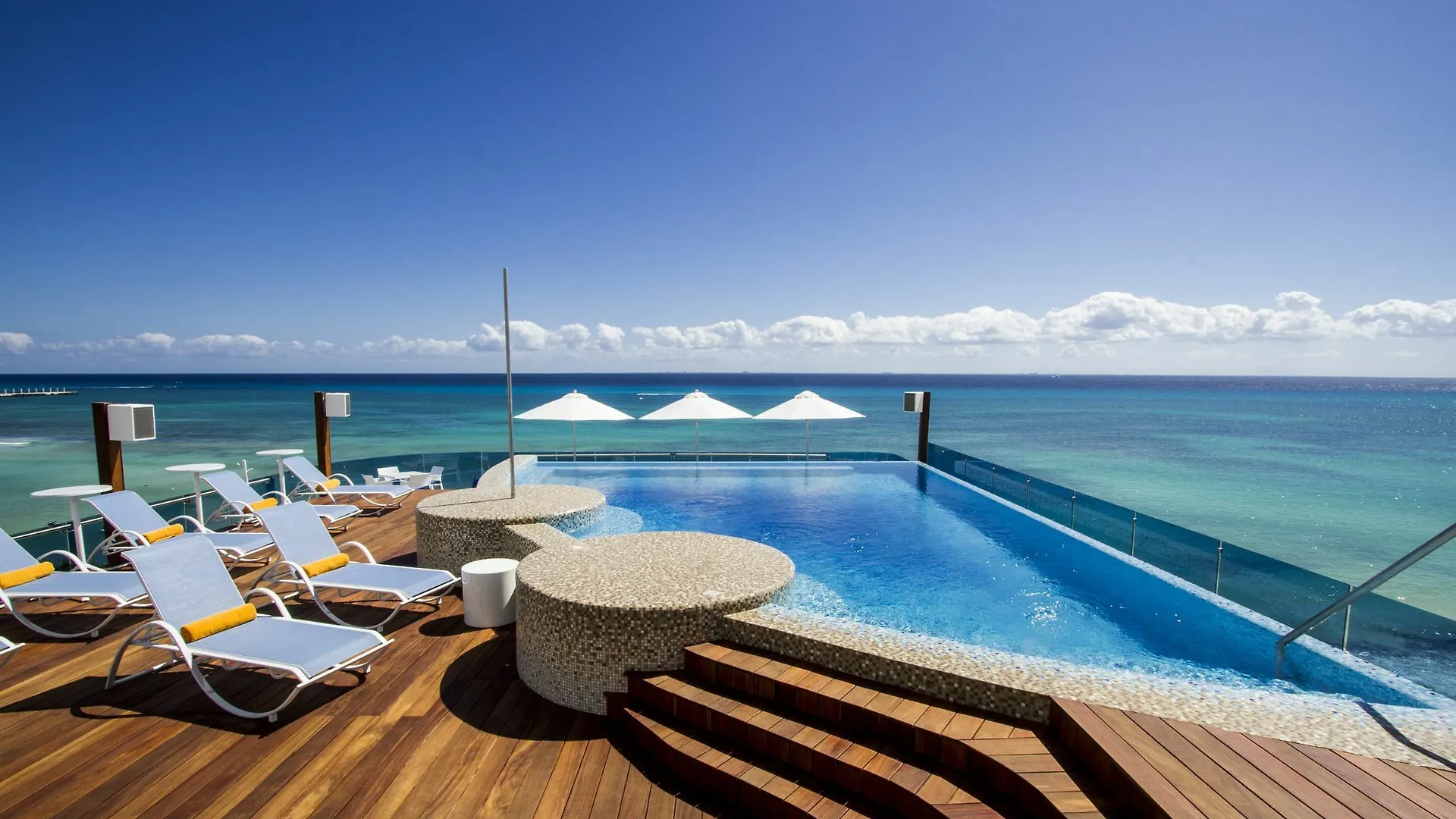We Uniq Hotel El Carmen Adults Only Playa del Carmen 5*,