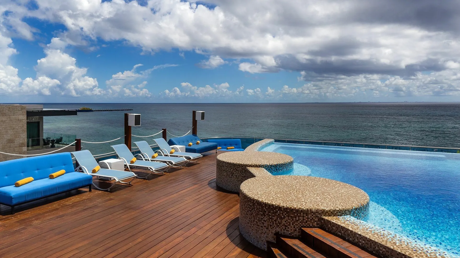 We Uniq Hotel El Carmen Adults Only Playa del Carmen
